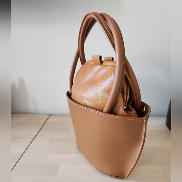 Nico Giani | Thea Small Bucket Bag - Picture 4 of 16